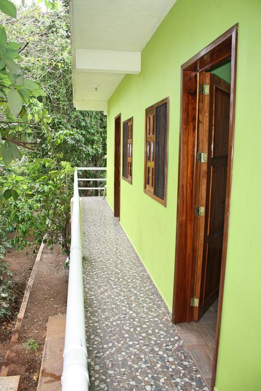 Yaxche Centro Hostal Y Camping บากาลาร์ ภายนอก รูปภาพ
